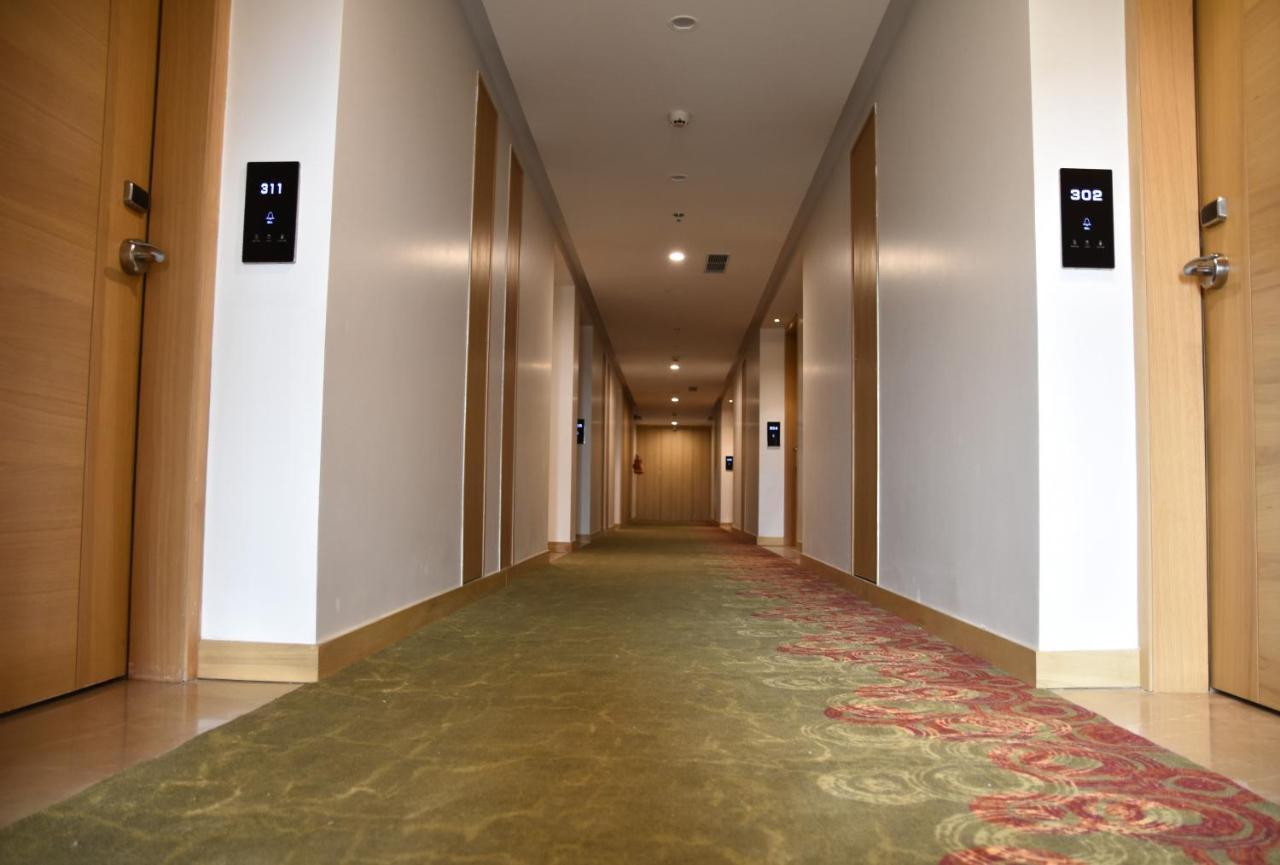 The Fern Residency Sarnath Hotel Váránaszi Kültér fotó