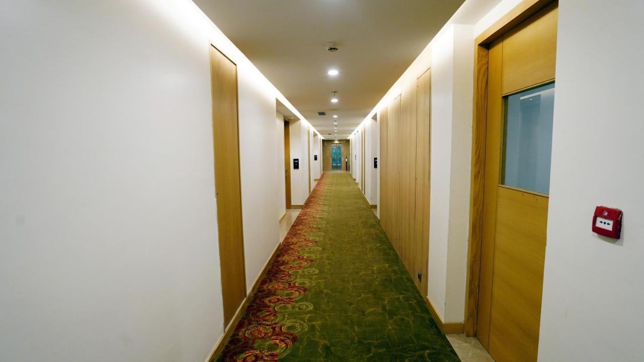 The Fern Residency Sarnath Hotel Váránaszi Kültér fotó