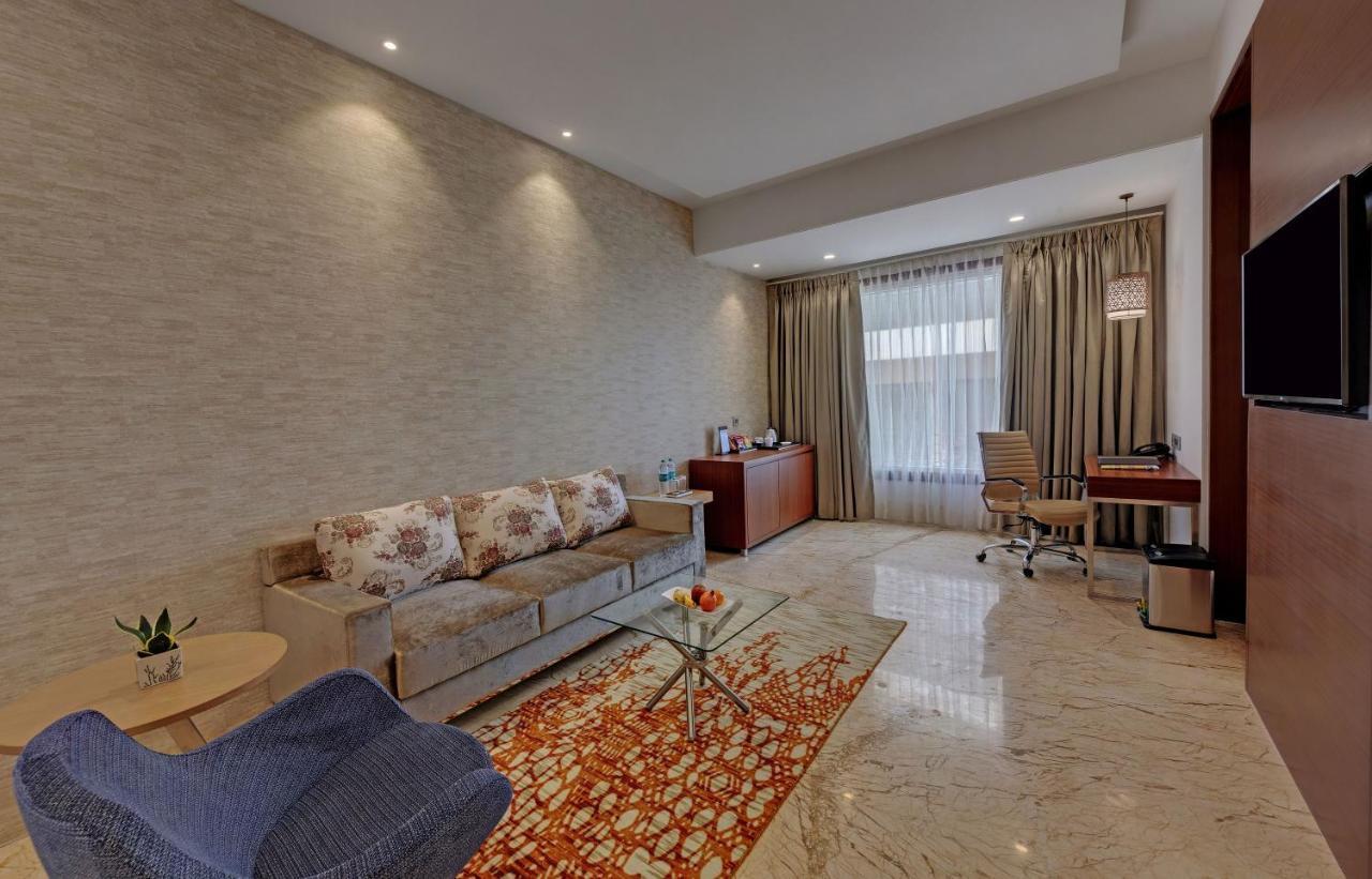 The Fern Residency Sarnath Hotel Váránaszi Kültér fotó